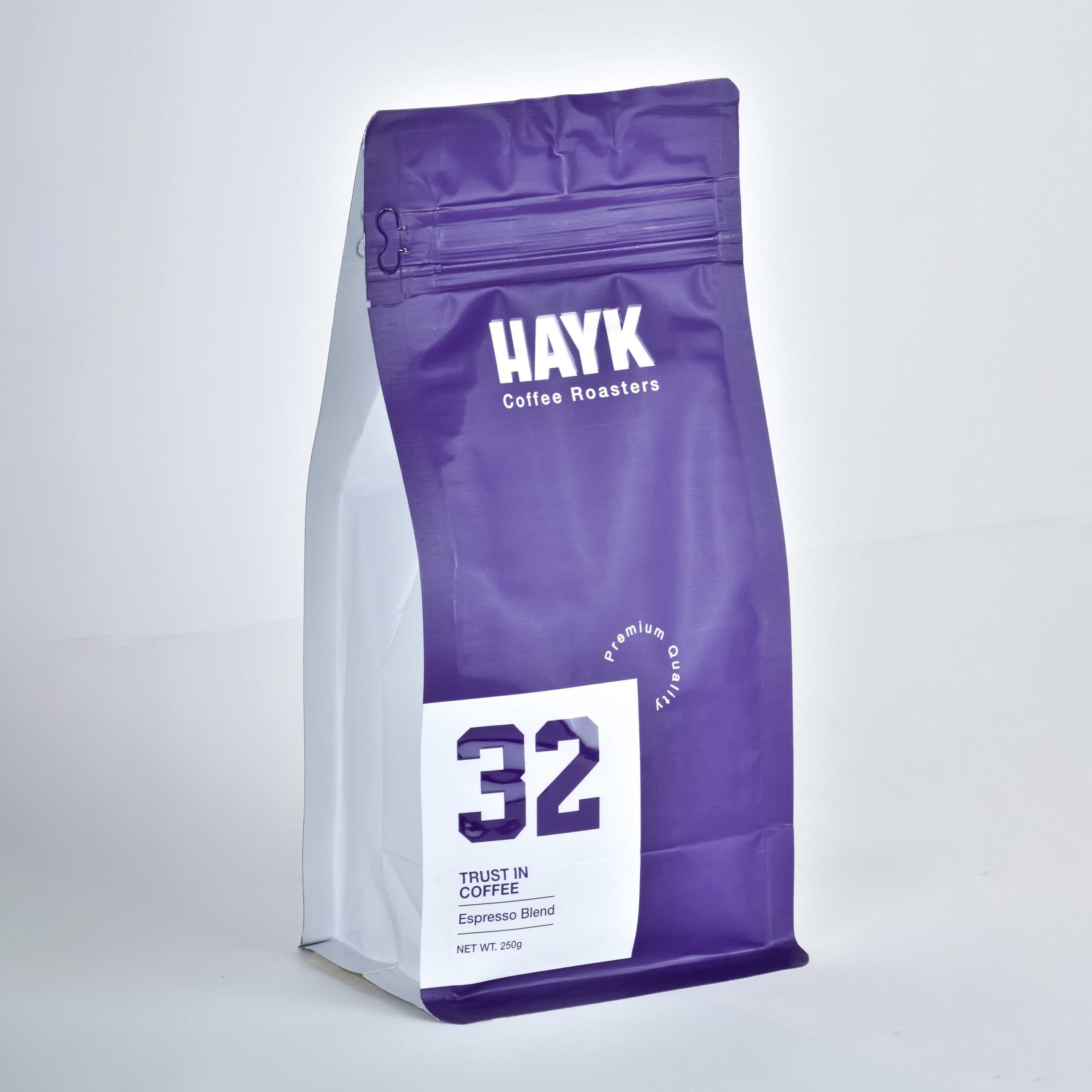 Magic Johnson - 32